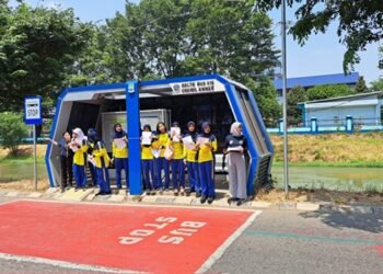 Menjaga Langkah Kecil Menuju Masa Depan: Upaya Bridgestone Selamatkan Pelajar di Jalan Raya