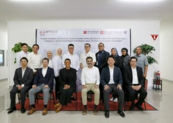 Budaya Aman di Balik Kemudi: Kisah Pusat Pelatihan Hino dan Dukungan Nestlé