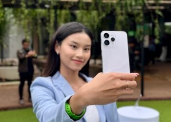 OPPO Reno15 Series Perluas Fungsi Kamera Depan Lewat Lensa Ultra-wide dan Teknologi AI