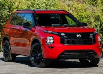 Mitsubishi Motors Mulai Produksi Rogue Plug-in Hybrid dan Nissan Navara untuk Pasar Global