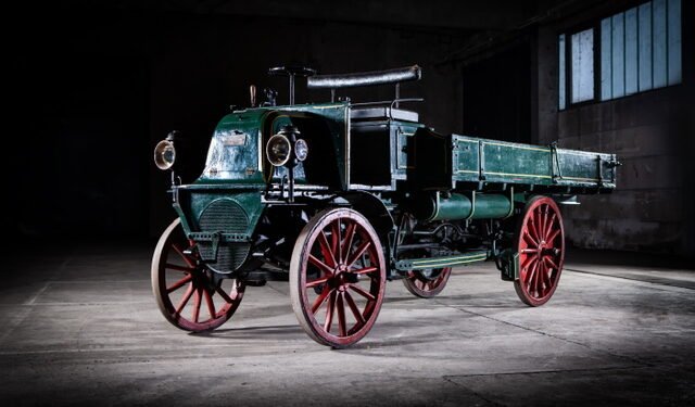 Retro Classics 2026: Mercedes-Benz Trucks Classic startet Jubiläumsjahr „130 Years Trucks“ mit dem ersten Lkw der Welt

Retro Classics 2026: Mercedes‑Benz Trucks Classic Launches Anniversary Year “130 Years Trucks” with the World’s First Truck