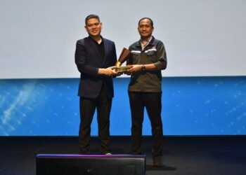 Kepercayaan Konsumen Antar Mitsubishi Fuso Raih Gold Champion Empat Tahun Berturut-turut