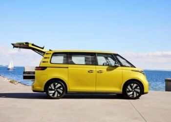 Volkswagen ID. Buzz Hadirkan SmartDeck, Ubah Cara Keluarga Menikmati Perjalanan Liburan