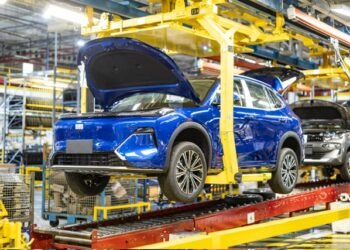 Peta Baru Elektrifikasi Geely EX5 EM-i Super Hybrid: Strategi Kemitraan Kunci Sektor Hijau Global oleh RENAULT GEELY DO BRASIL