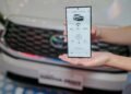 Sensasi Baru Hidupkan Mesin Toyota Zenix Cukup Pakai Smartphone