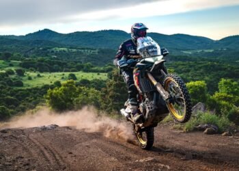 Aprilia Tuareg Rally Kuasai Kejuaraan Reli Eropa Lewat Kemenangan Spektakuler Thomas Marini dan Tim Noale